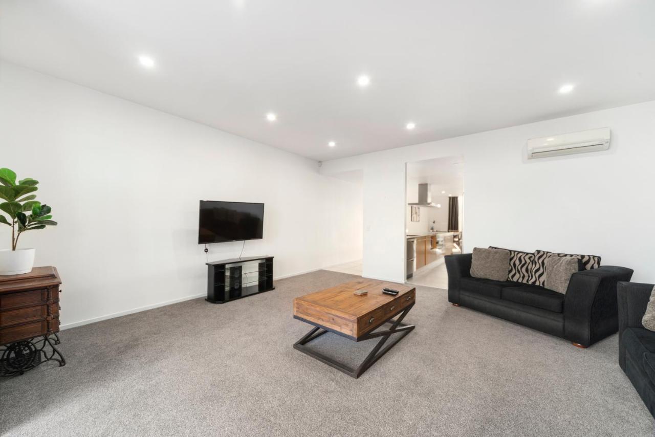 Lakeview Luxury - Taupo Holiday Apartment Dış mekan fotoğraf