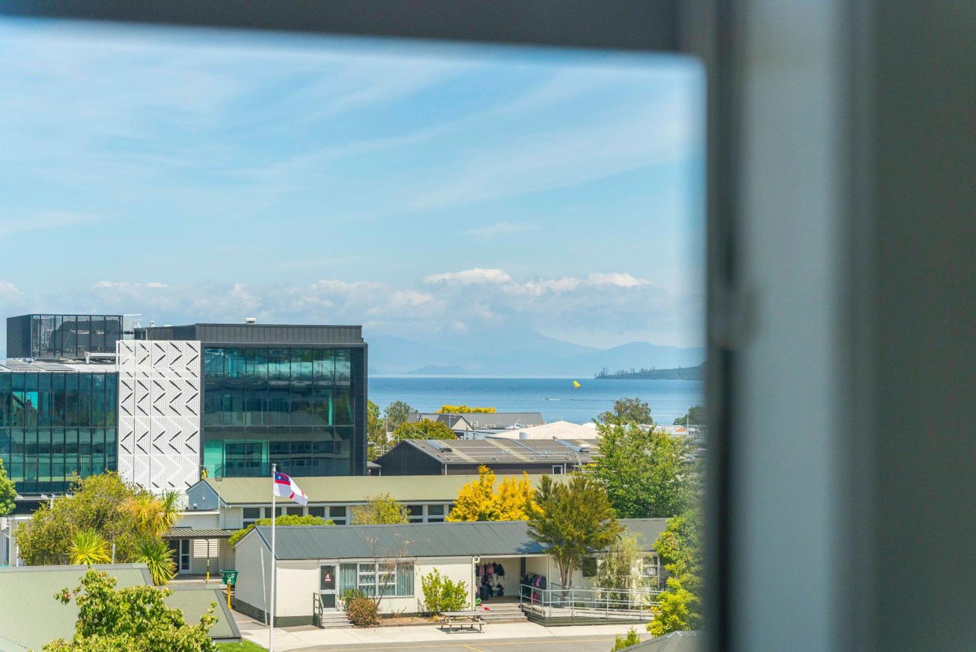 Lakeview Luxury - Taupo Holiday Apartment Dış mekan fotoğraf
